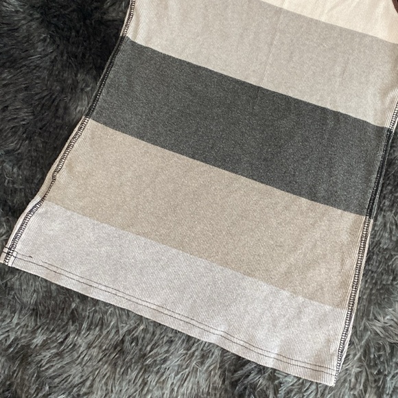 Grey striped ribbed tank top - Picture 13 of 17